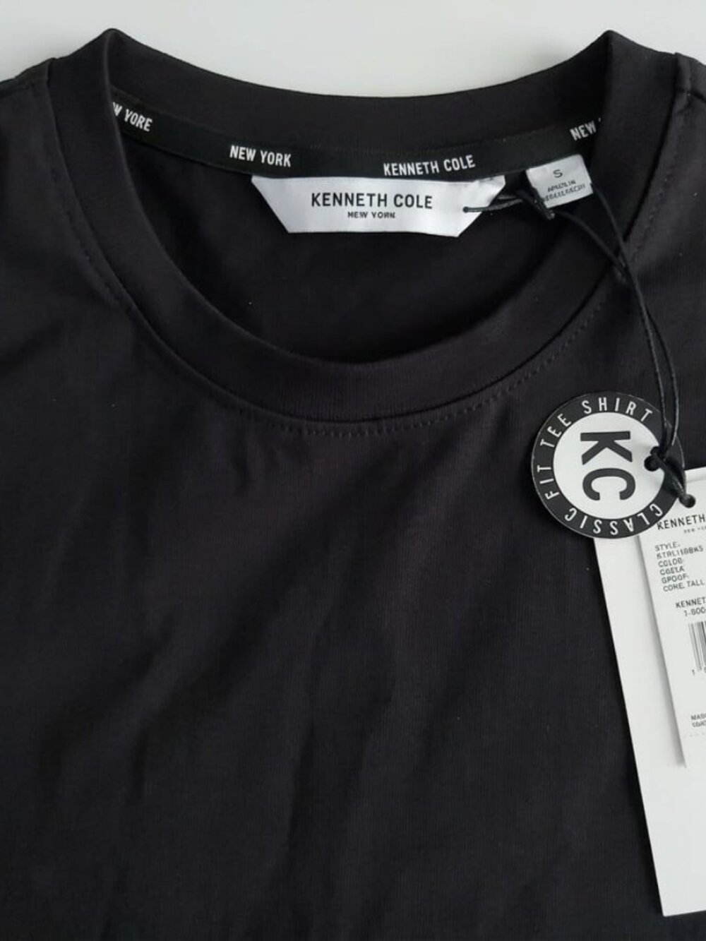 Kenneth Cole New York Men's Classic Fit Black T-Shirt (NWT) - Picture 7 of 7